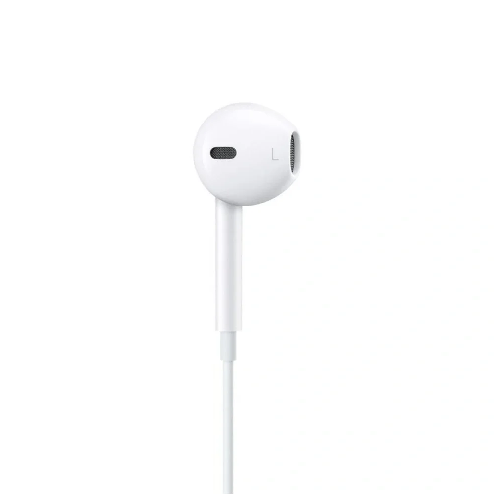 NIB Apple Wired EarPods with 3.5mm auxiliary plug in White.
